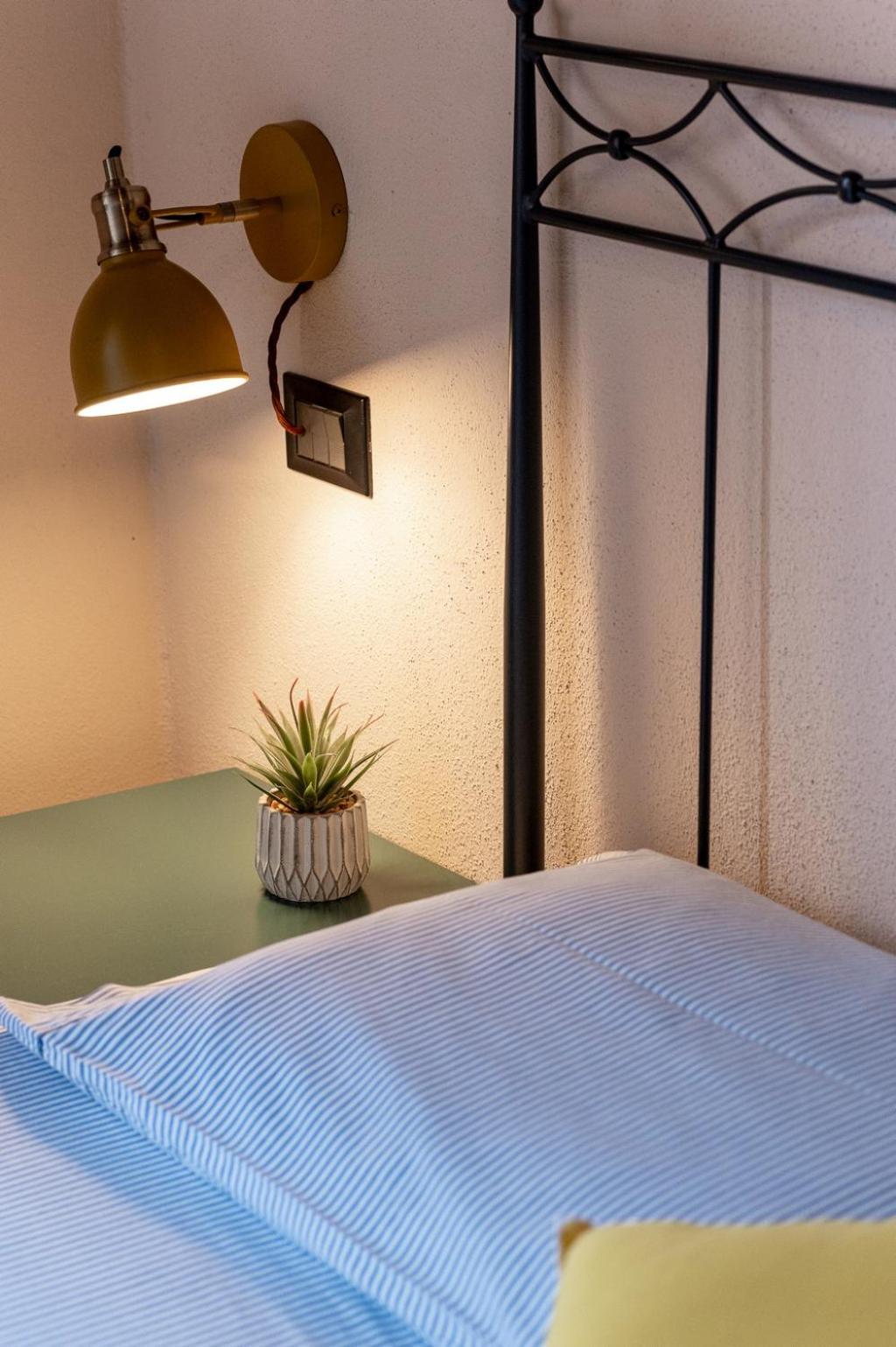 Massa Alta B&B E Appartamenti Маса Маритима Екстериор снимка